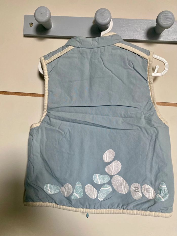 Jolie veste sans manche bleue taille 23 mois - photo numéro 2