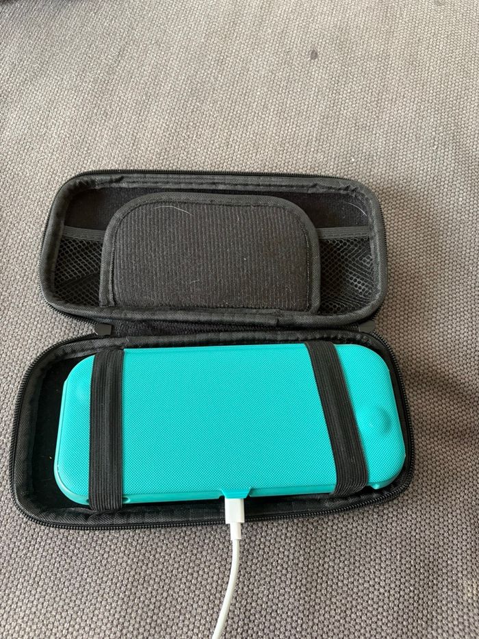 Lot Nintendo Switch lite et 3 jeux - photo numéro 7