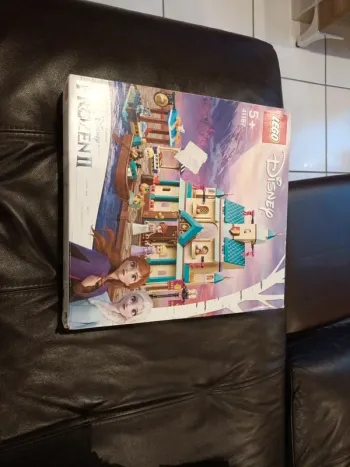 Château d arendelle 41167 neuf Disney Lego Frozen 2