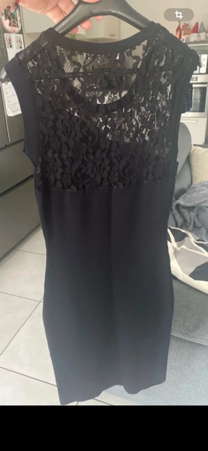 Robe moulante - photo numéro 3
