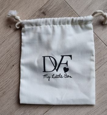 Pochette DVF