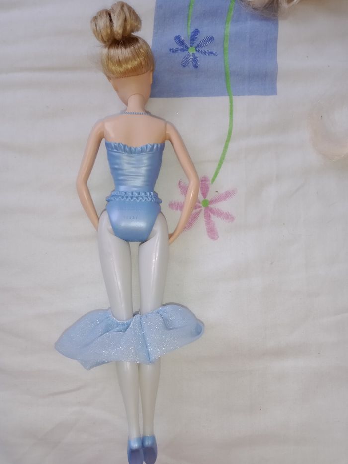 Poupée Barbie danseuse étoile cendrillon Mattel - photo numéro 5