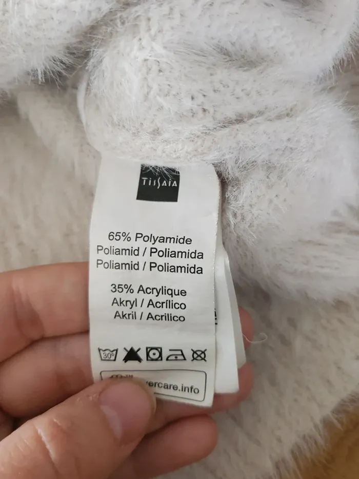 Pull chaud en laine synthétique tout doux 38 M col V excellent état - photo numéro 4