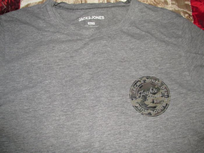 tshirt taille M Jack & Jones - photo numéro 4