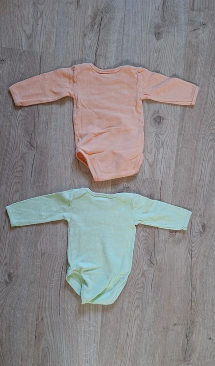 Lot 2 bodies ML 9mois TBE - photo numéro 3
