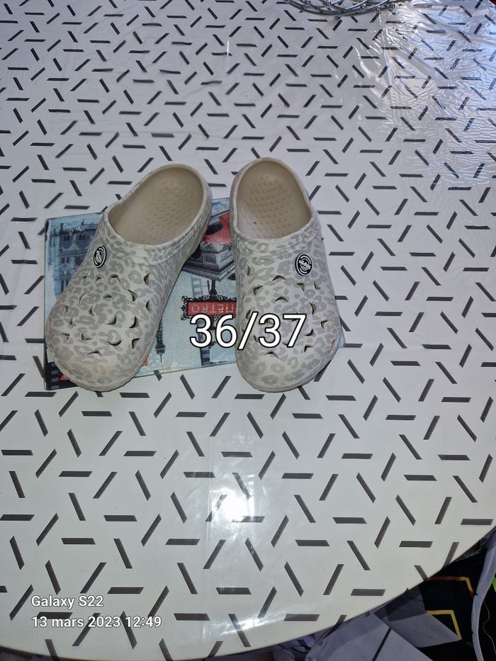 Crocs