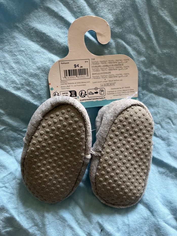 Chaussons Mickey neuf - photo numéro 2