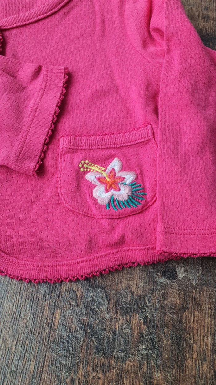 Gilet dpam 12 mois en très bon état 👌 - photo numéro 2