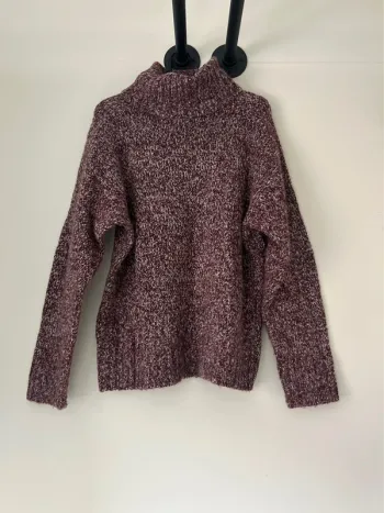Pull col roulé