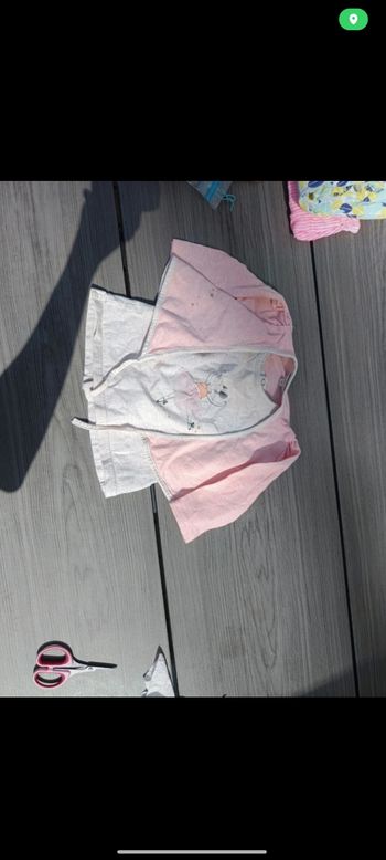 T shirt avec cache coeur moulin roty 6 mois