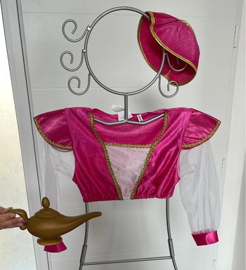 Haut déguisement et accessoire