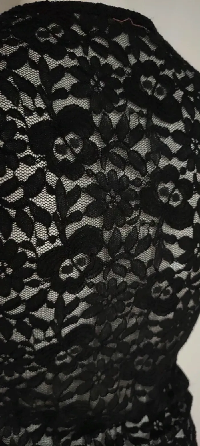 Haut de soirée doré, formes coeur, dos dentelle - photo numéro 4