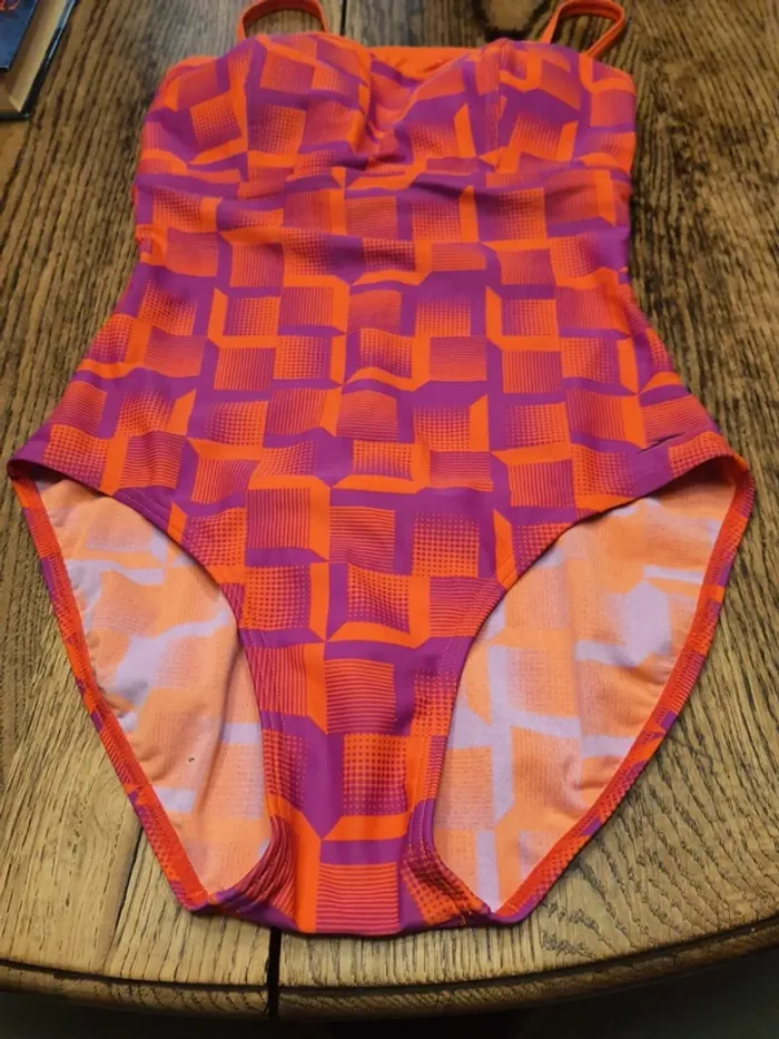Maillot bain Speedo fr40 coussinets amovibles - photo numéro 5
