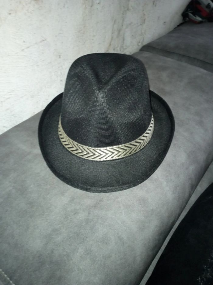 Chapeau noir
