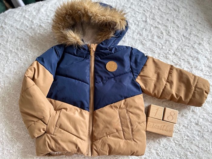 Doudoune polaire avec capuche 18 mois