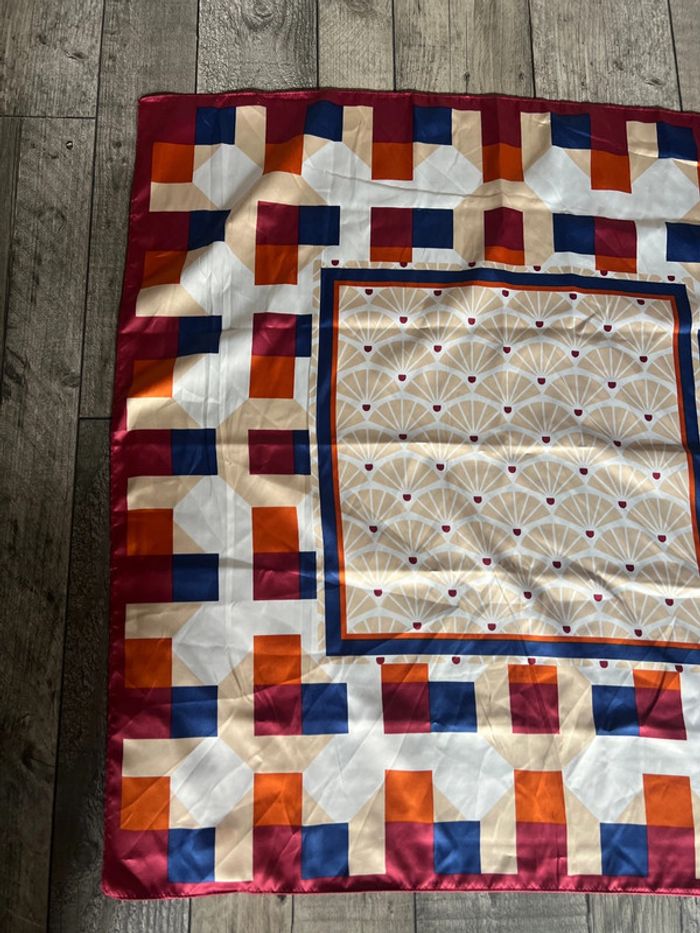 Magnifique foulard - photo numéro 2