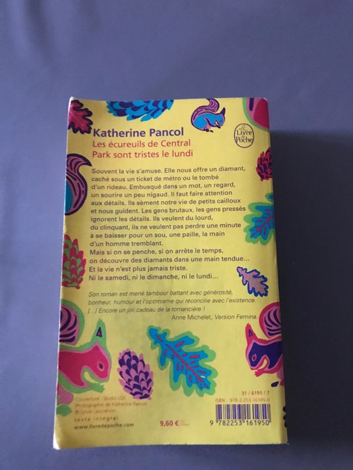 Livre Les écureuils de central Park sont tristes le matin - photo numéro 2