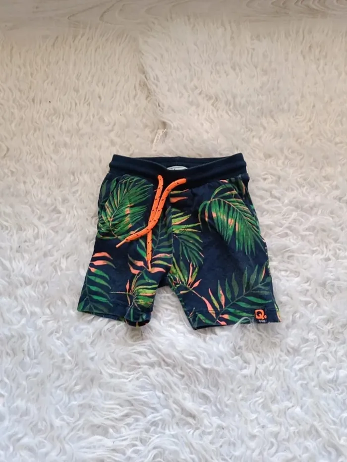 Short 9 mois