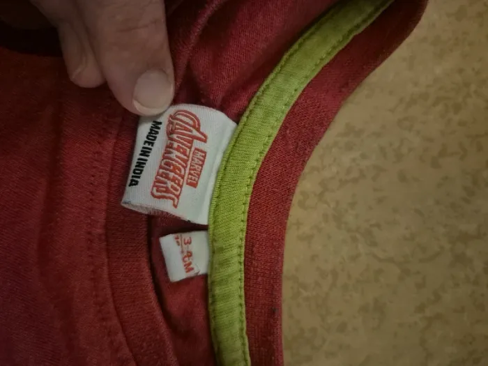 Haut Marvel 3-4 ans - photo numéro 2