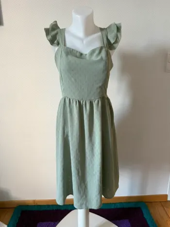 Robe d’été en très bon état Shein verte taille L