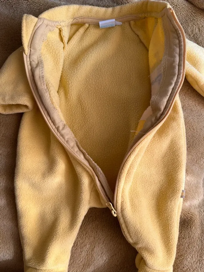 Surpyjamas Disney Winnie the pooh Jaune en polaire taille 1 mois - photo numéro 5