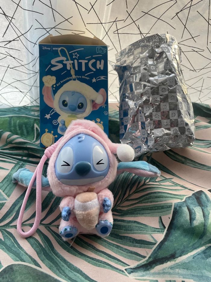 Labubu Stitch rose neuf  Disney Miniso