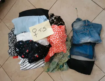 Lot de 40 vêtements femme taille S 36