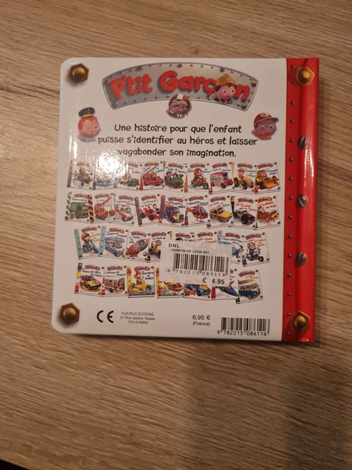 Livre P'tit Garçon Le Camion de Léon - photo numéro 10