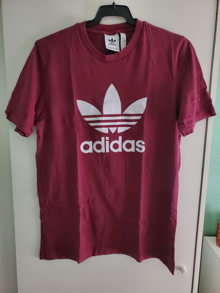 T-shirt adidas - photo numéro 1