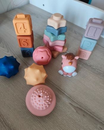 Lot de Jouets a Empiler 