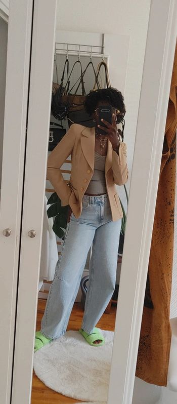 Magnifique Veste blazer cintrée en laine beige or épaules chic vintage