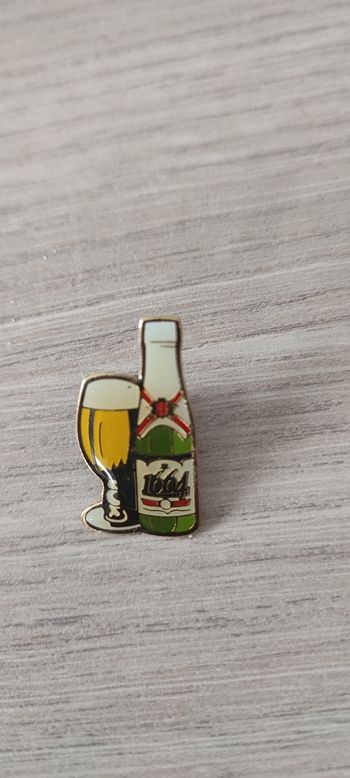 Pin's bière 1664