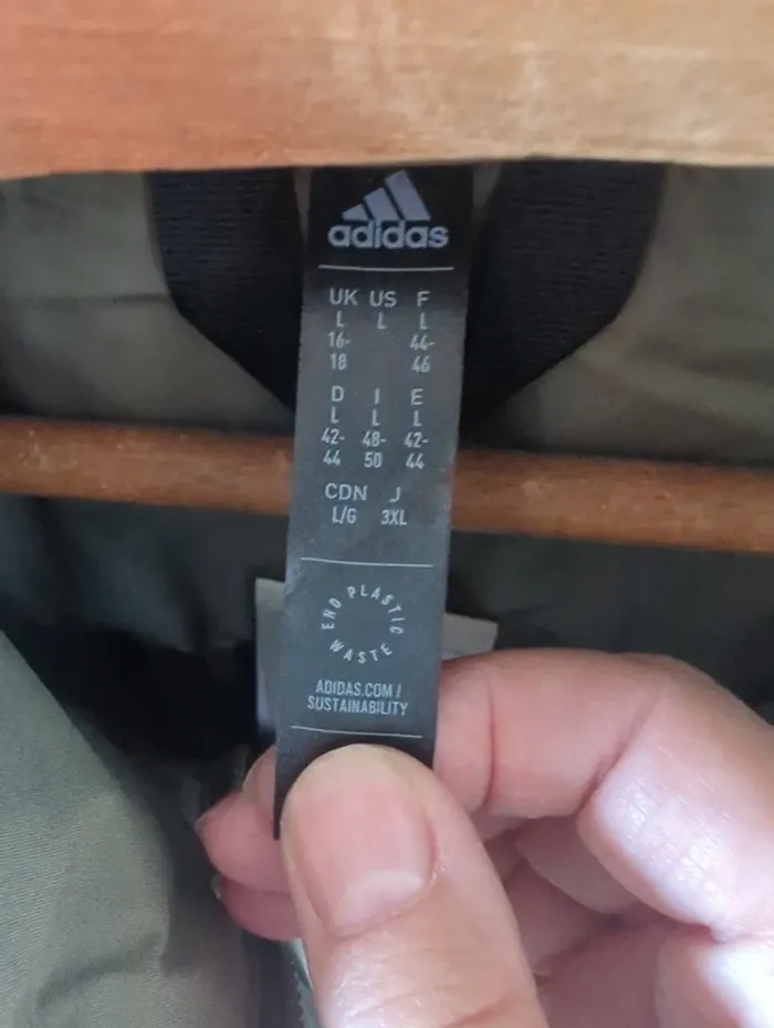Blouson doudoune Adidas taille L(44-46) kaki neuve - photo numéro 3