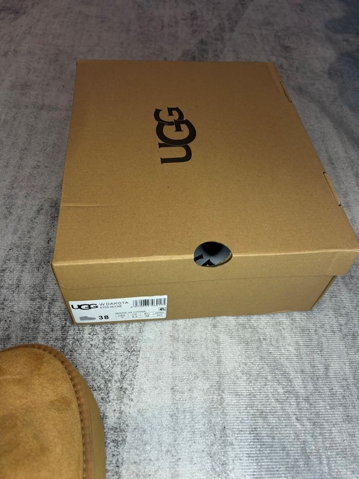 Bottes UGG Classic Ultra Mini - photo numéro 9