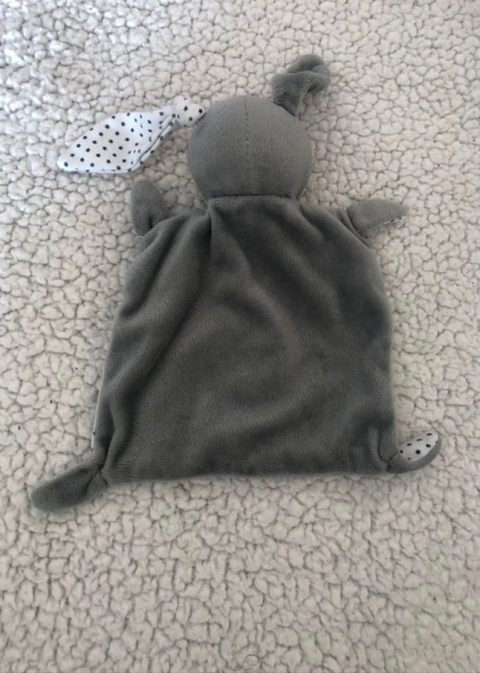 Doudou plat Lapin masqué gris blanc et rose étoiles IKKS - photo numéro 2