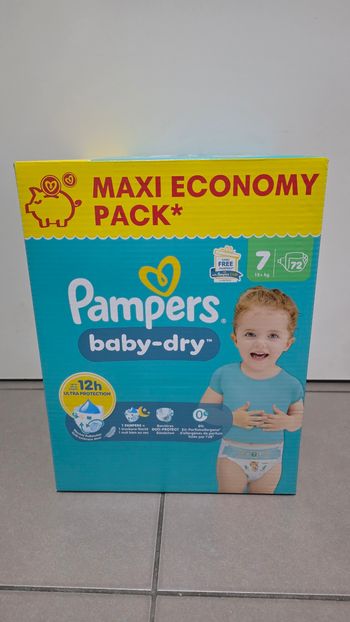 72 couches pampers taille 7