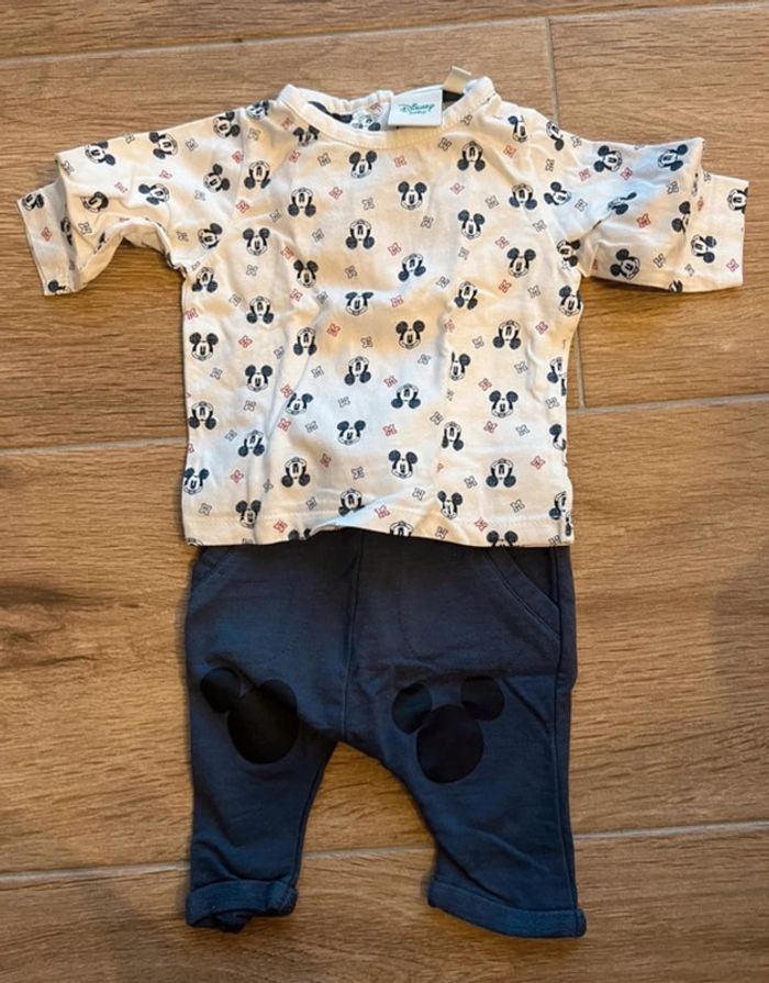 Lot vêtements/pyjamas bébé fille 1 mois - photo numéro 6