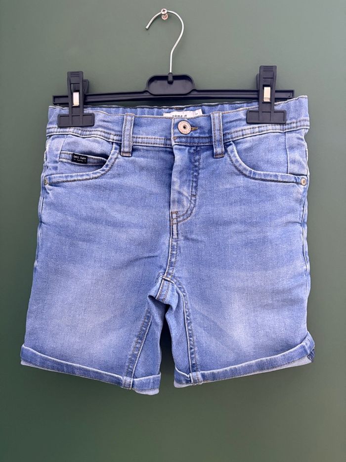 💙 Short garçon Name It – 8 ans (128 cm) – Bleu clair – TBE