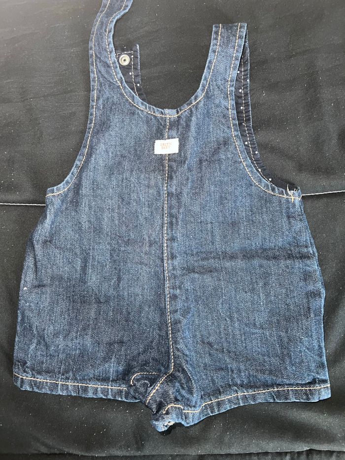 Salopette short en jean taille 9 mois - photo numéro 3
