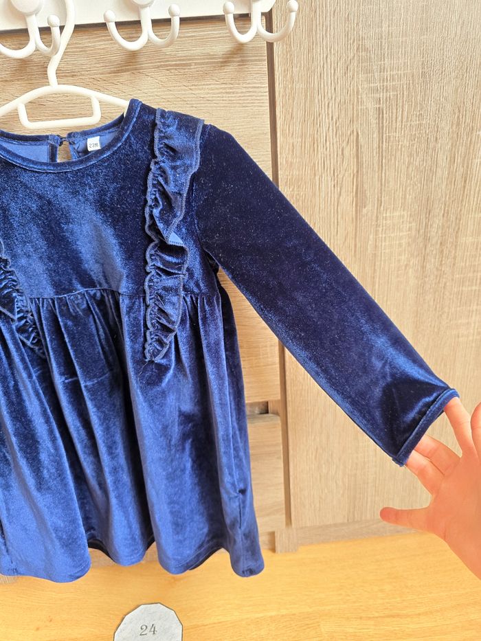 Vêtement Bébé Fille - Robe de soirée - 23 mois - photo numéro 4