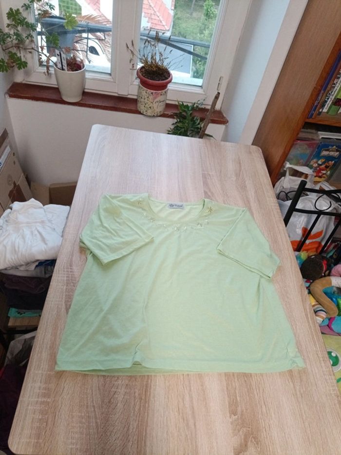 Tee shirt
