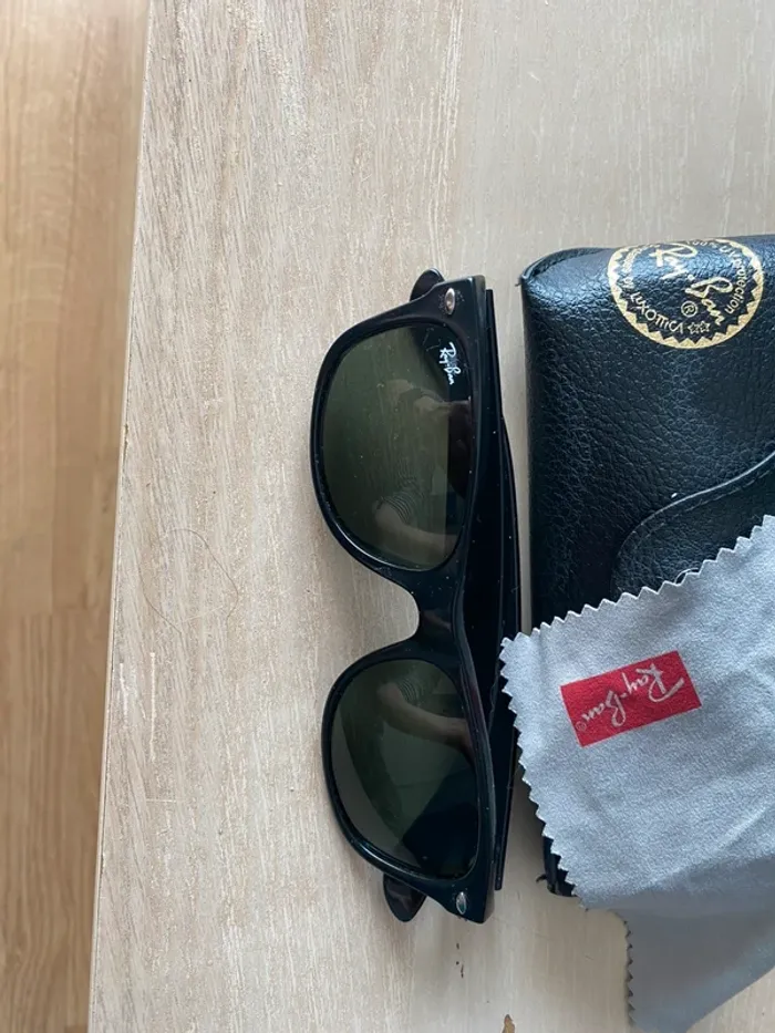 Lunette soleil + pochette - photo numéro 2