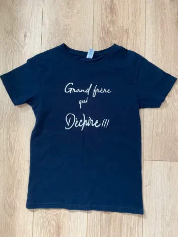 Grand frère qui déchire