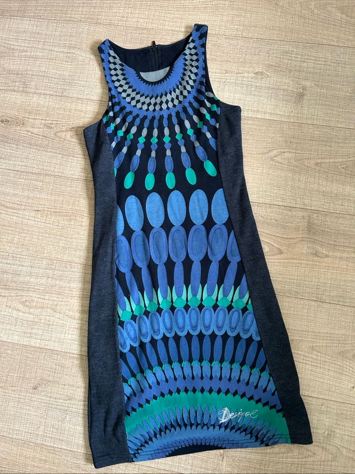 Robe grise et bleue sans manches Desigual taille XS bon état - photo numéro 7