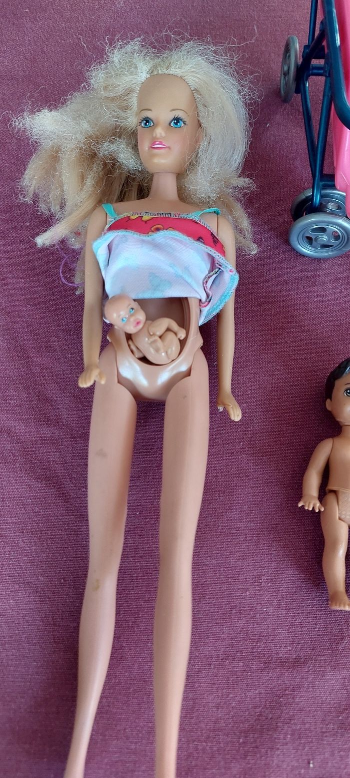 Lot barbie enceinte - photo numéro 2