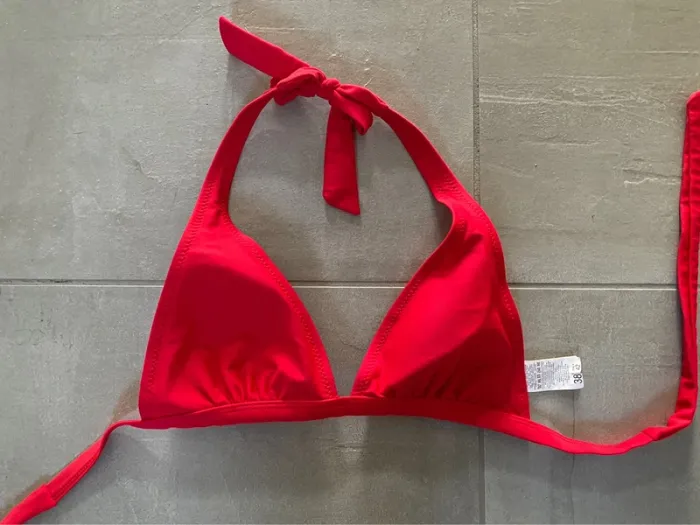Haut de maillot rouge