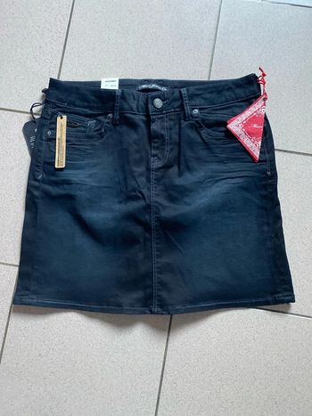 Jupe en jean, mavi jeans taille L. Valeur 59,95 e neuves.