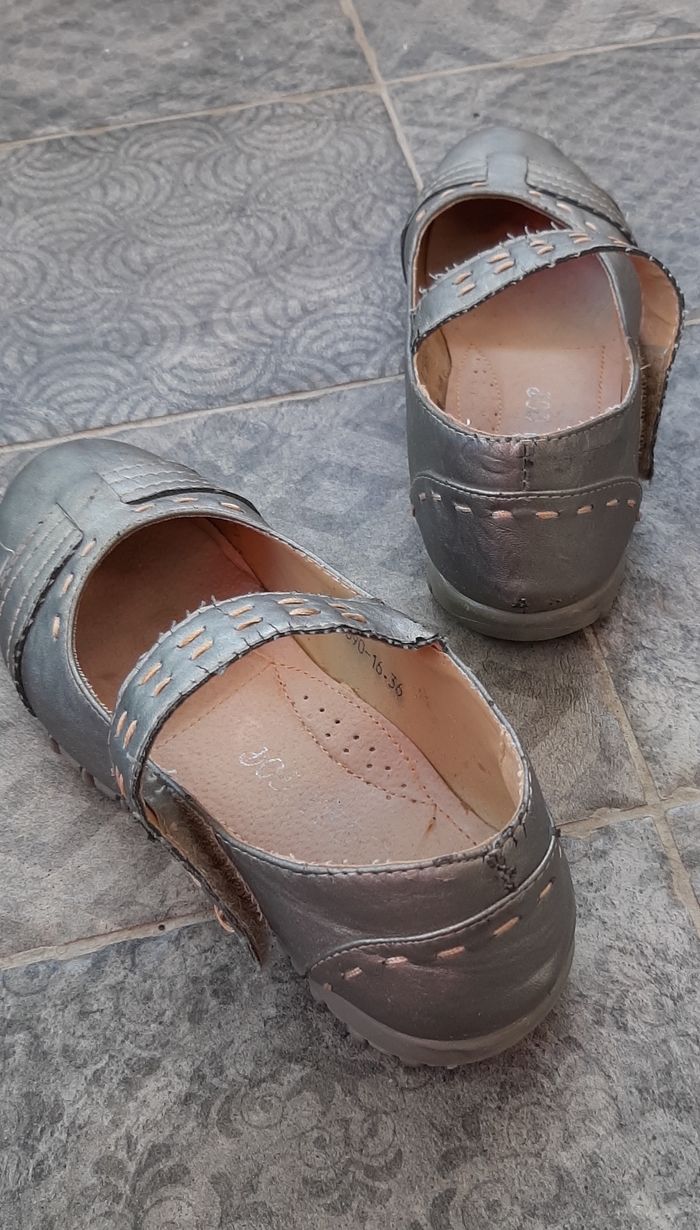 Ballerines en cuir argenté - photo numéro 2