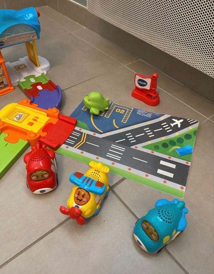 Mon premier aéroport super décollage tut tut bolide - photo numéro 4