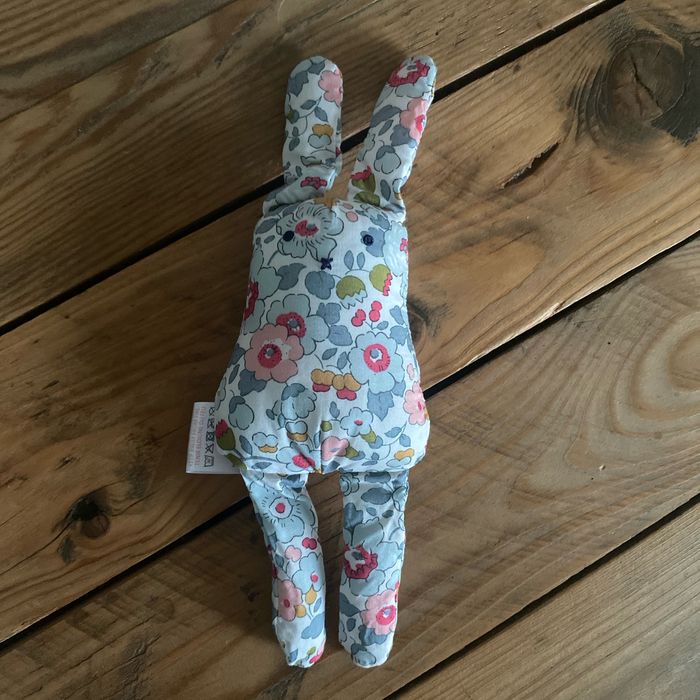 Doudou lapin liberty Cyrillus